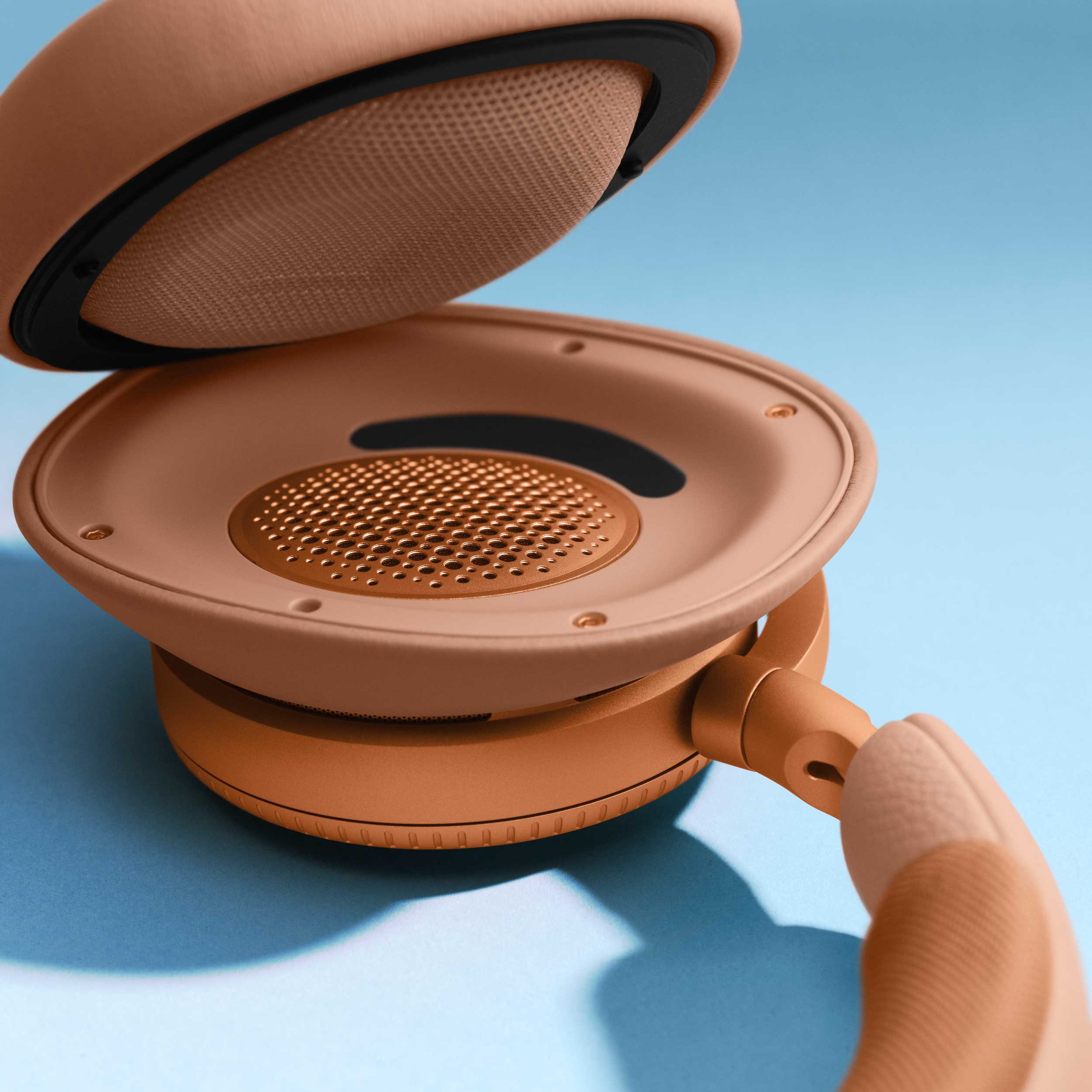 Bang & Olufsen Beoplay H100 Sunset Apricot