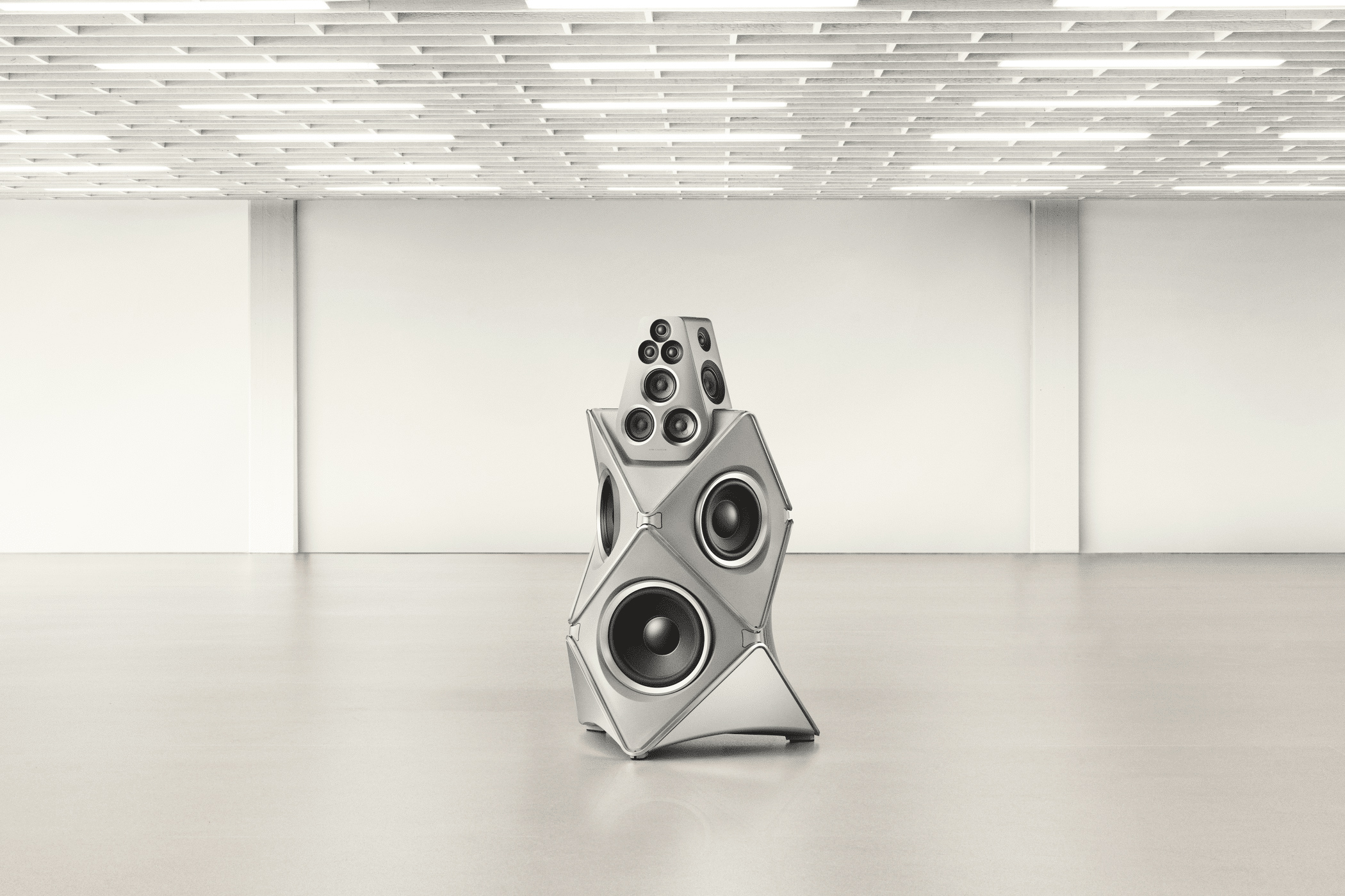 Beolab 90 Titan Edition