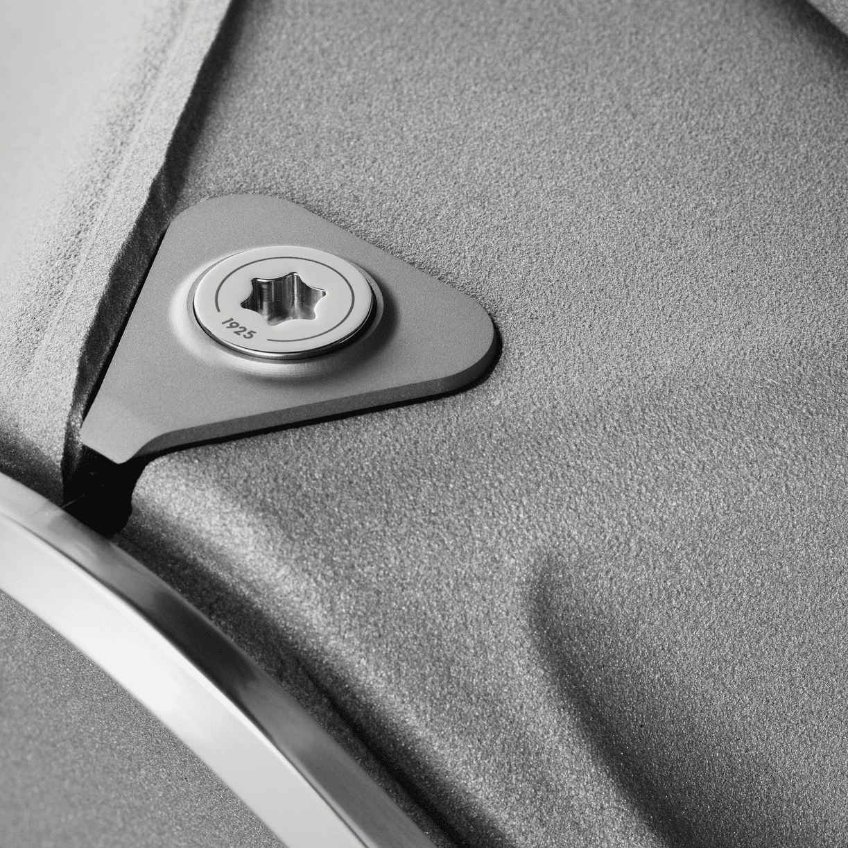Beolab 90 Titan Edition
